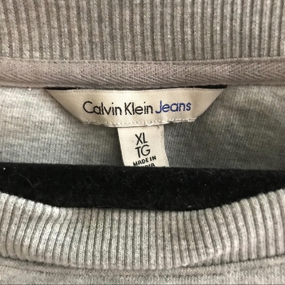 Calvin Klein sweater - Picture 2 of 2